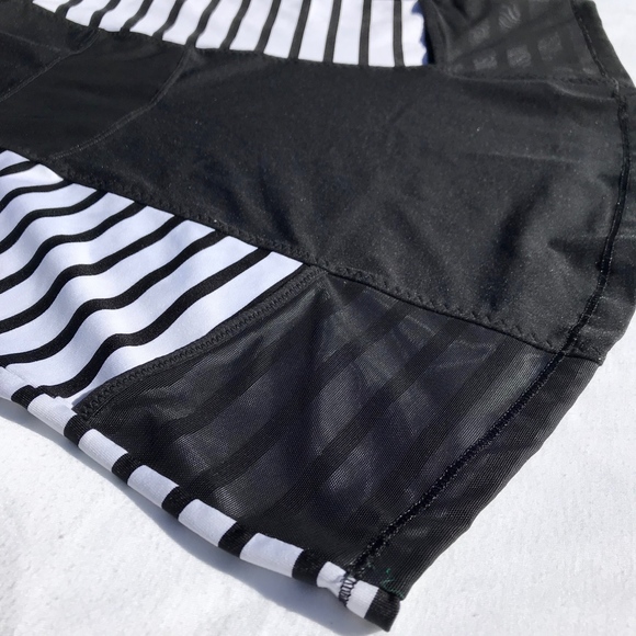 Athleta Ace Racer Stripe Built-in Bra Tank - Picture 6 of 7